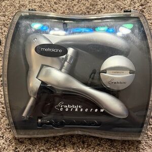 Metrokane Rabbit Corkscrew Set in Silver